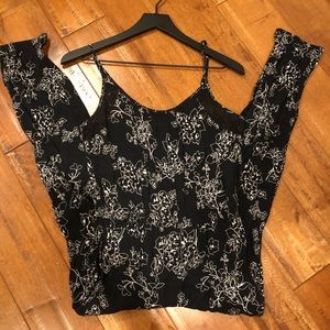 American Eagle Black/White Floral Romper